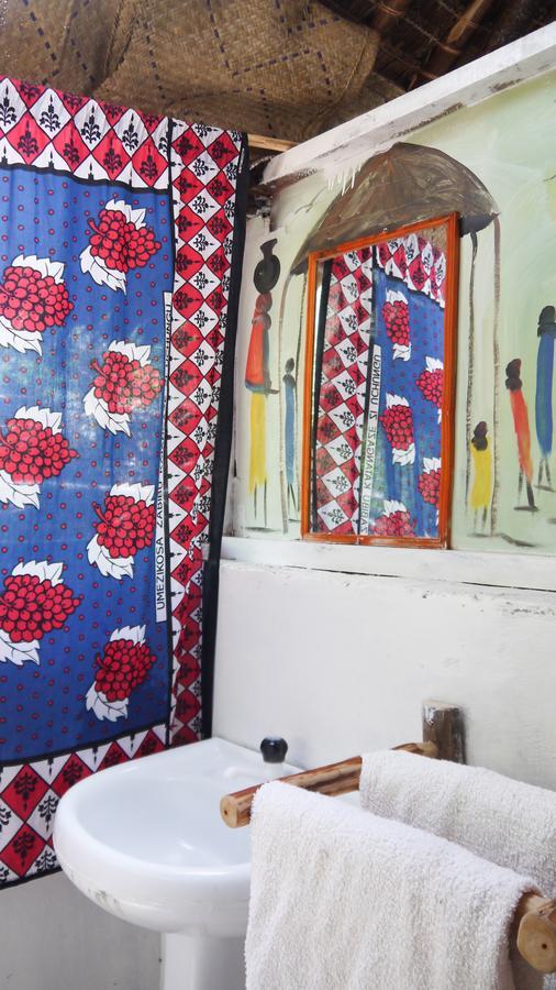 Soul Breeze Backpackers Diani Hostel Diani Beach Exterior photo