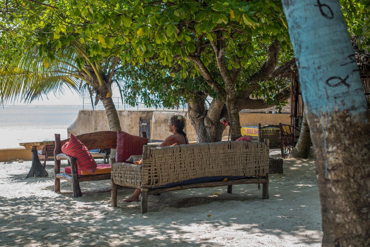 Soul Breeze Backpackers Diani Hostel Diani Beach Exterior photo