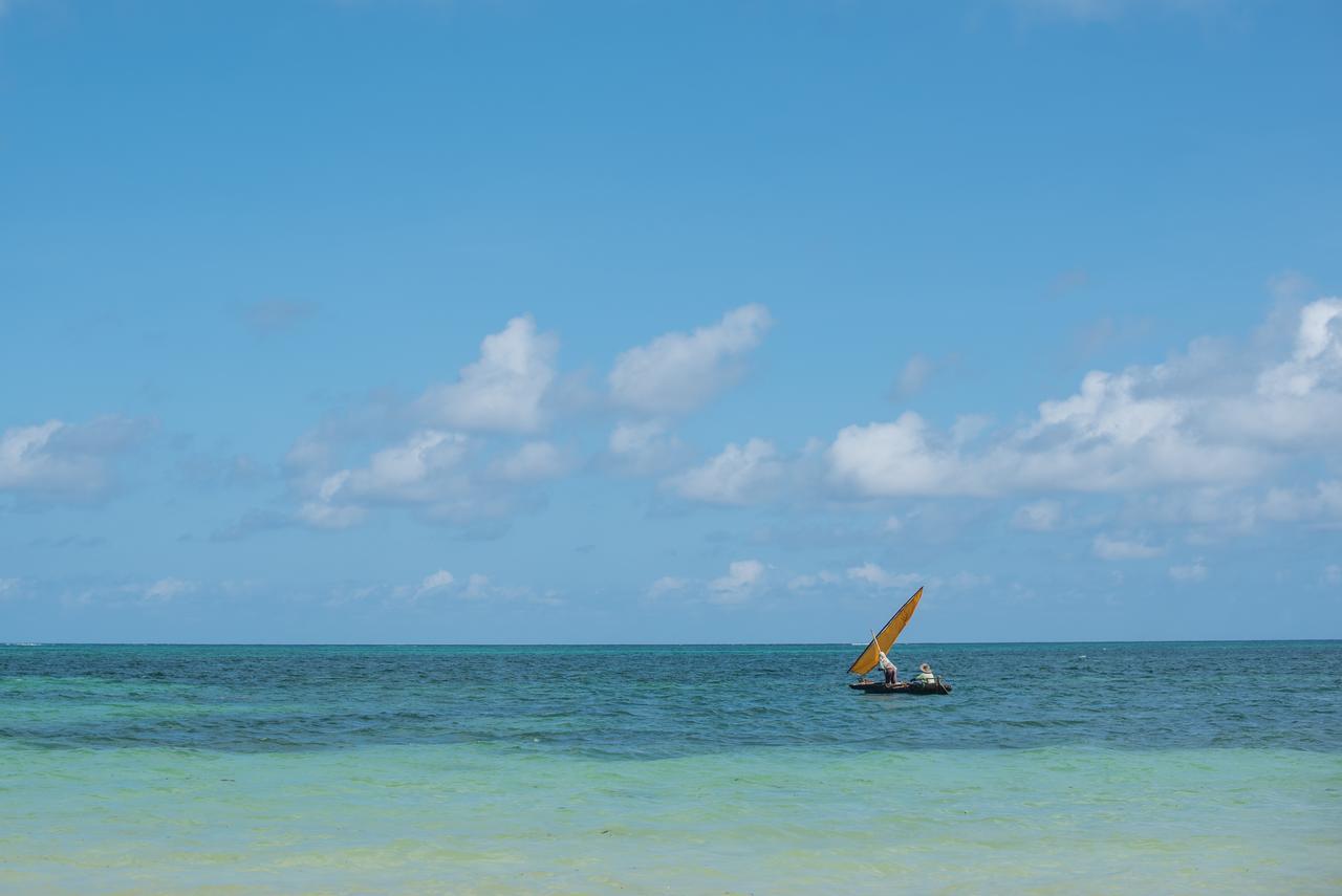 Soul Breeze Backpackers Diani Hostel Diani Beach Exterior photo