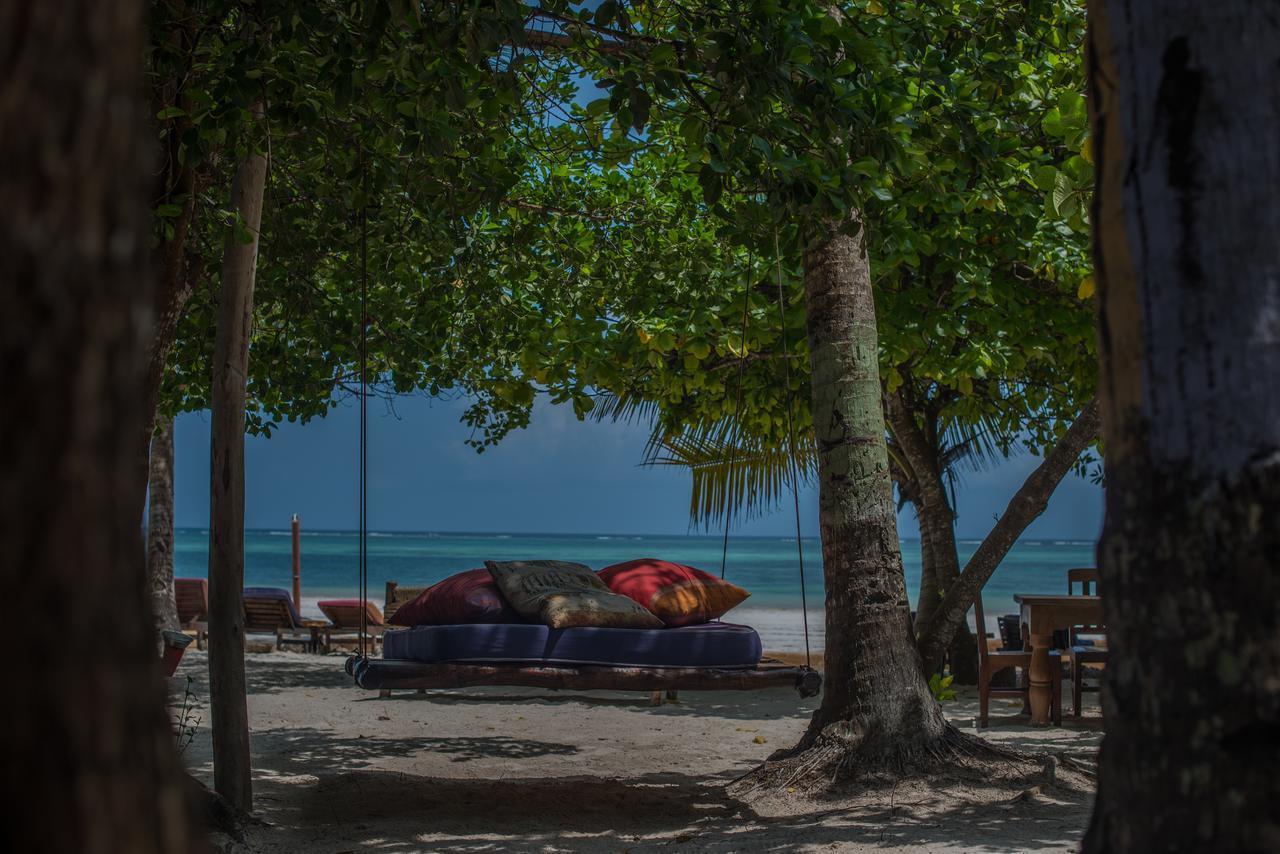 Soul Breeze Backpackers Diani Hostel Diani Beach Exterior photo