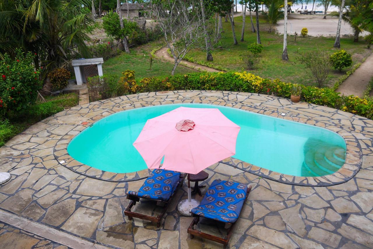 Soul Breeze Backpackers Diani Hostel Diani Beach Exterior photo