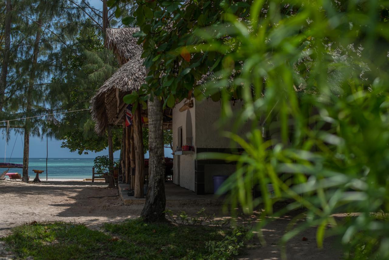 Soul Breeze Backpackers Diani Hostel Diani Beach Exterior photo