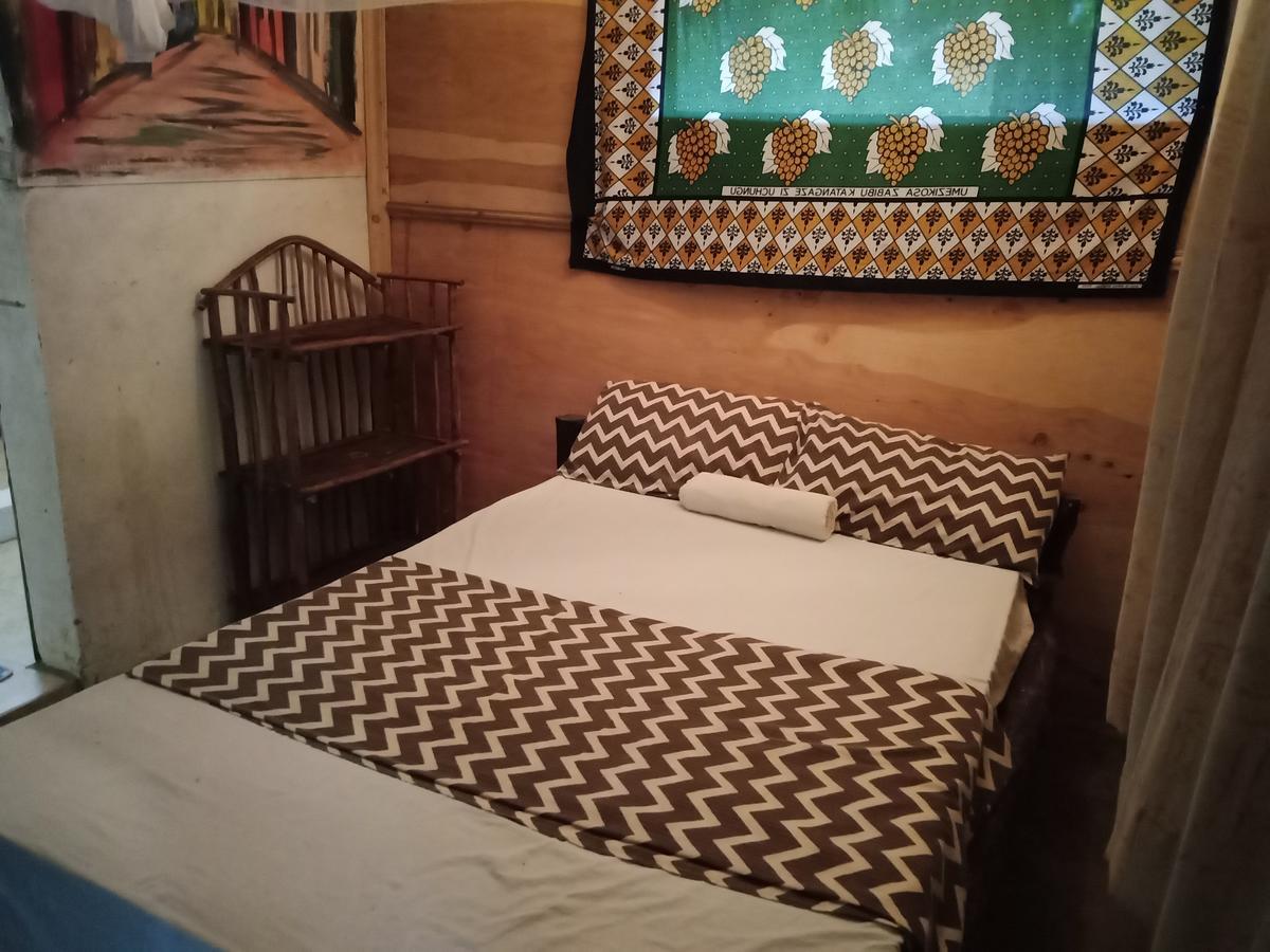Soul Breeze Backpackers Diani Hostel Diani Beach Exterior photo