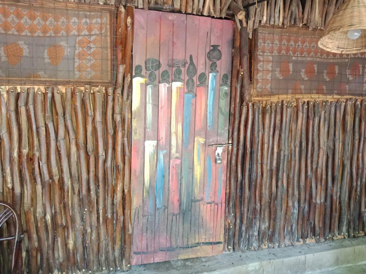 Soul Breeze Backpackers Diani Hostel Diani Beach Exterior photo