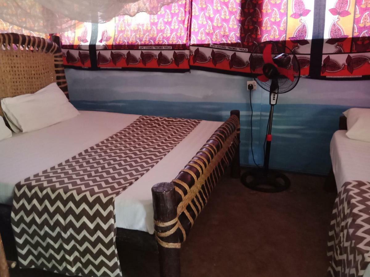 Soul Breeze Backpackers Diani Hostel Diani Beach Exterior photo